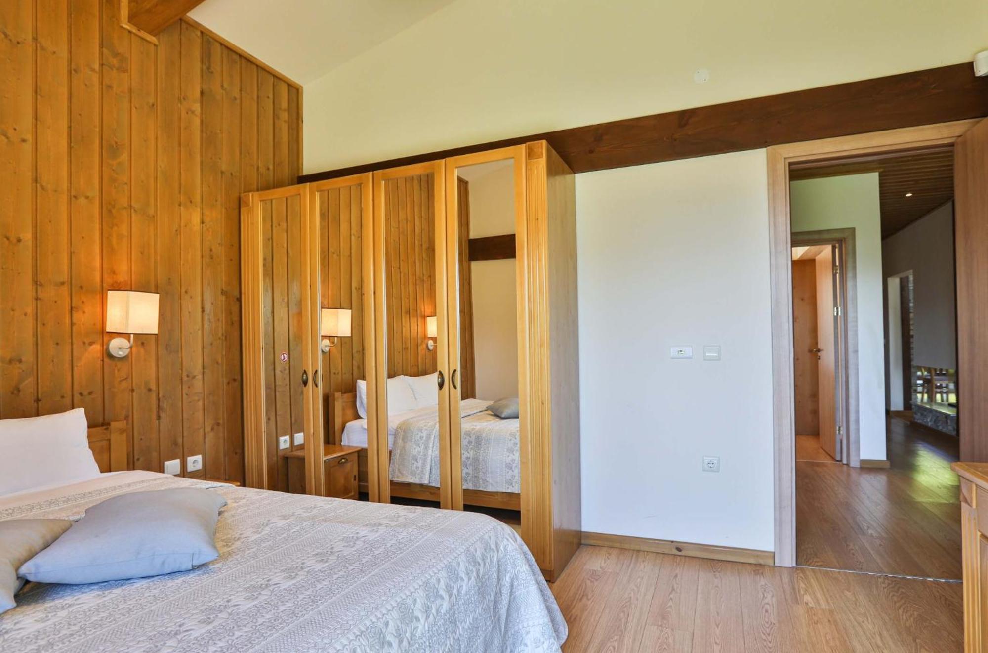 Luxury Chalets Pirin Golf & Country Club بانسكو الغرفة الصورة